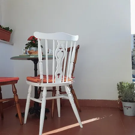 Apartman Romana With A Spacious Terrace *