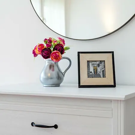 Romana With A Spacious Terrace Apartman *