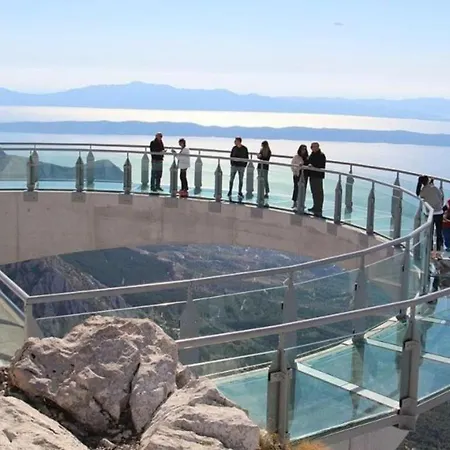 Romana With A Spacious Terrace Apartman Split