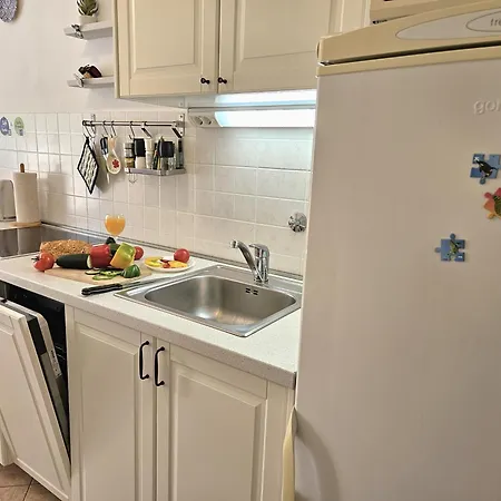 Romana With A Spacious Terrace Апартаменти