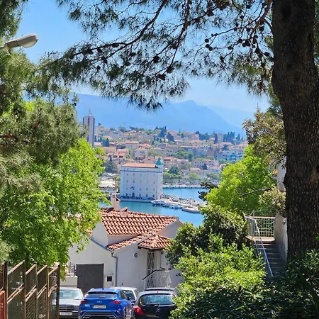 Апартаменти Romana With A Spacious Terrace Спліт