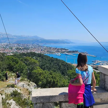 Romana With A Spacious Terrace *