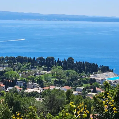 Apartament Romana With A Spacious Terrace *