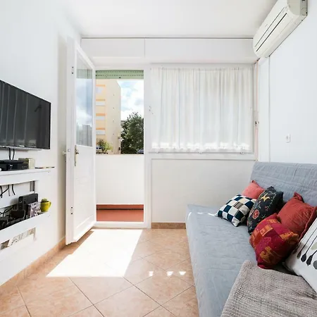 Romana With A Spacious Terrace