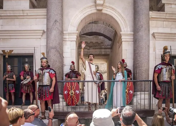 Lägenhet Romana With A Spacious Terrace