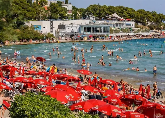 Romana With A Spacious Terrace Διαμέρισμα Σπλιτ