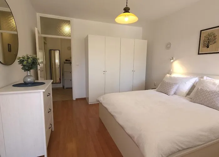 Romana With A Spacious Terrace *